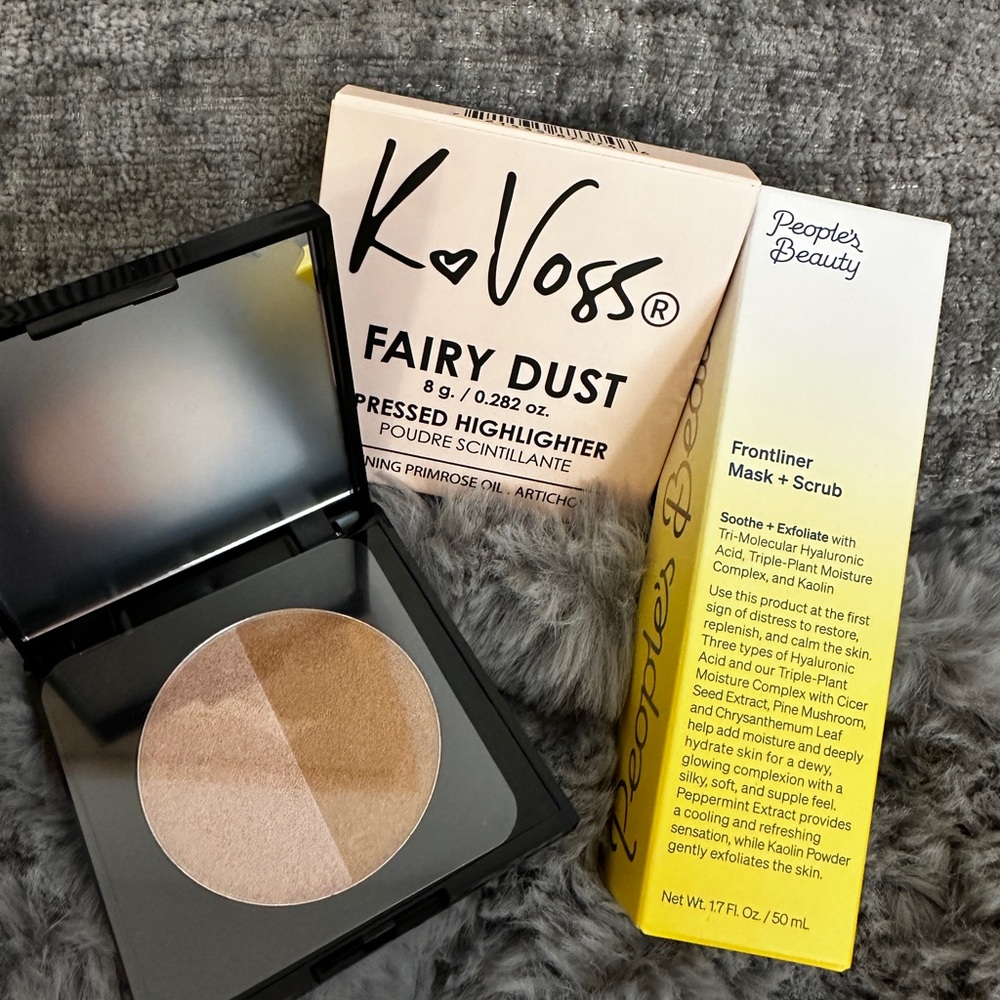 KaVoss Fairy Dust Highlighter & People's Beauty Mask Scrub